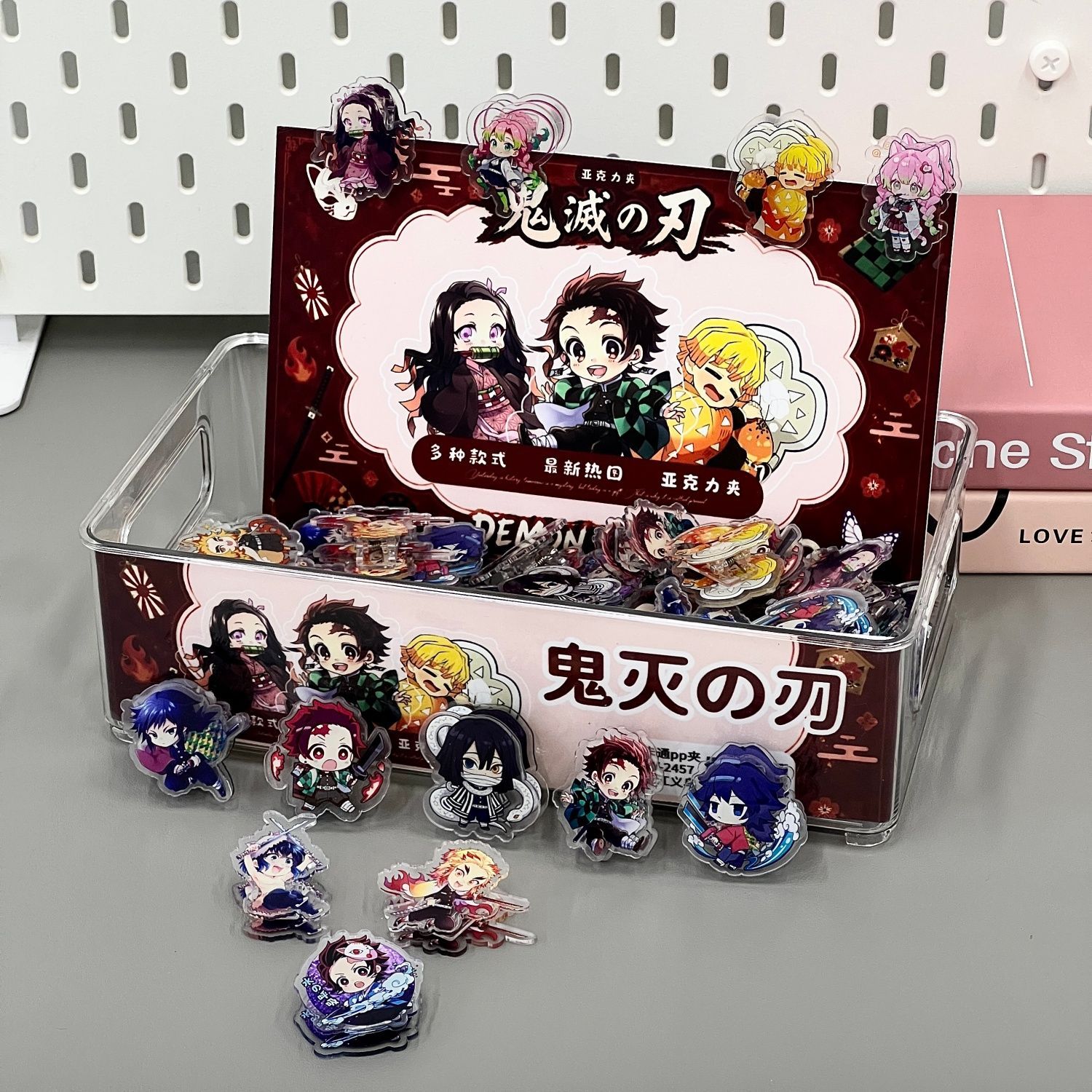 Full box of Demon Slayer PP fo - đánh giá và giá Anime Merchandise Box