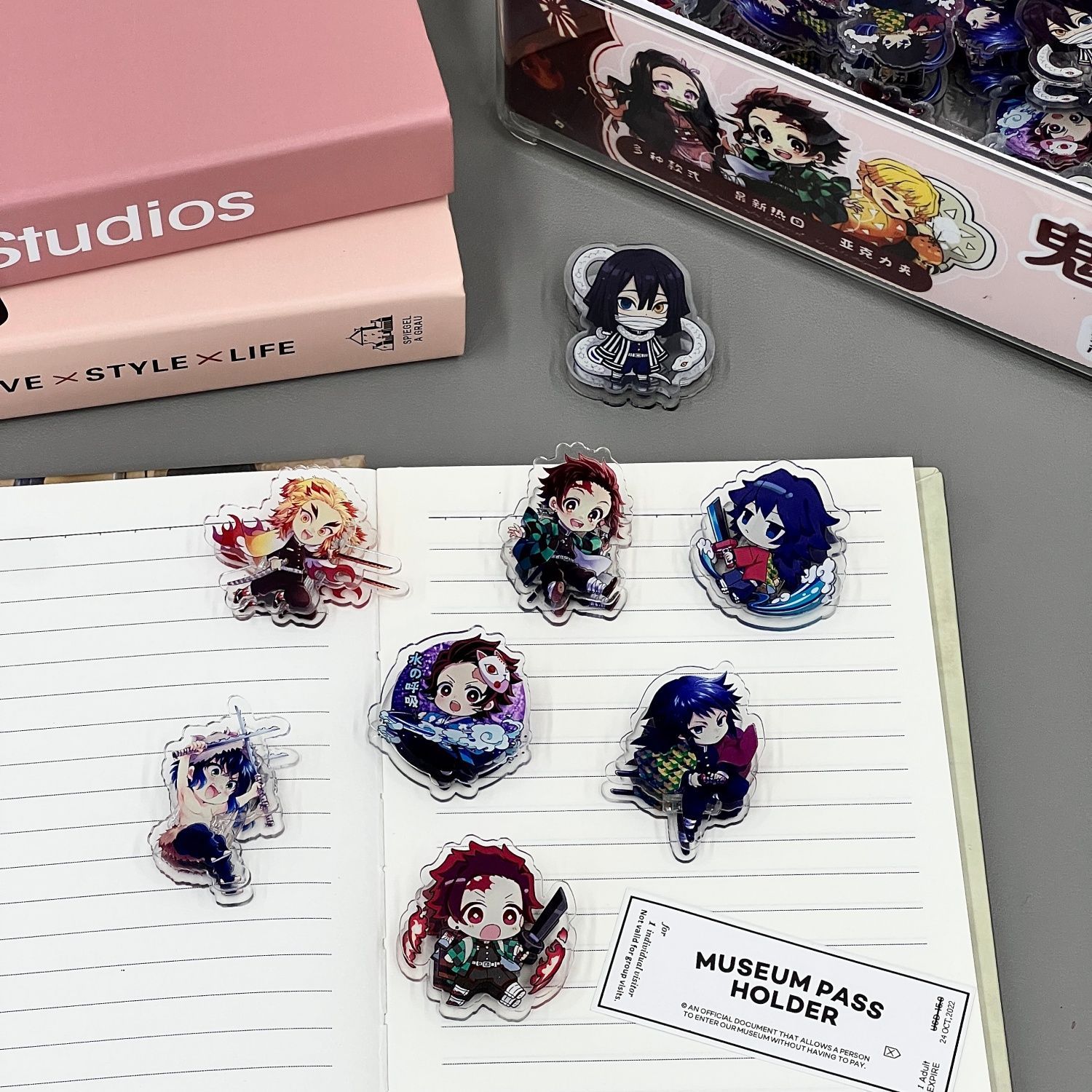 Full box of Demon Slayer PP fo - đánh giá và giá Anime Merchandise Box